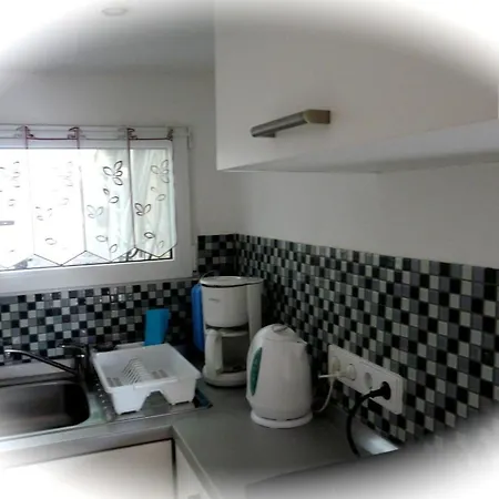 In Mit Schoener Terrasse By Interhome Vakantiehuis *
